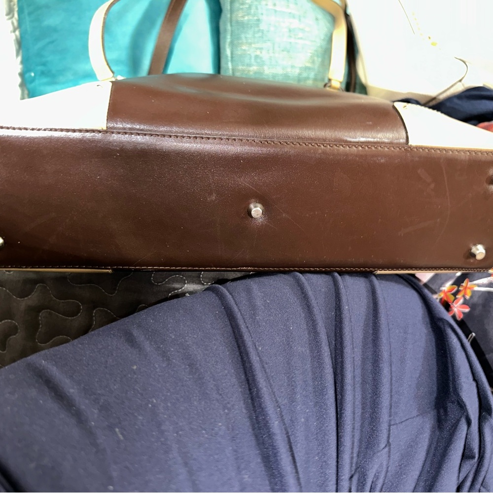 Arcadia Dark Brown Leather Interior - Picture 4 of 12